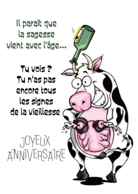 Vache amusante avec un sourire, tenant une brosse à dents et portant un message humoristique sur l'âge. Joyeux anniversaire !