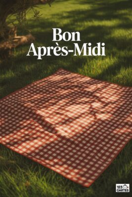 «&nbsp;Bon Après-Midi&nbsp;» sur fond de pelouse verte. Nappe à carreaux rouges et blancs, ombres d'arbres. Scène de pique-nique ensoleillée.