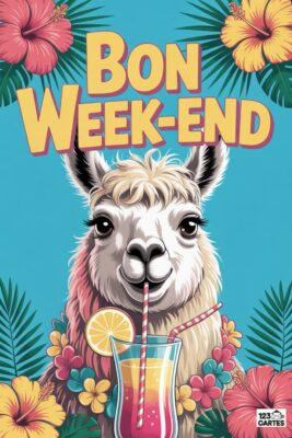 Lama souriant avec cocktail, collier de fleurs, «Bon Week-end» sur fond bleu. Hibiscus roses et jaunes, feuilles tropicales. Boisson avec paille rayée.