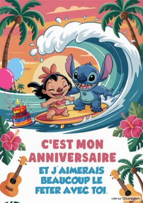 Invitation d'anniversaire joyeuse avec Stitch et Lilo sur une planche de surf, décor tropical et gâteau coloré.