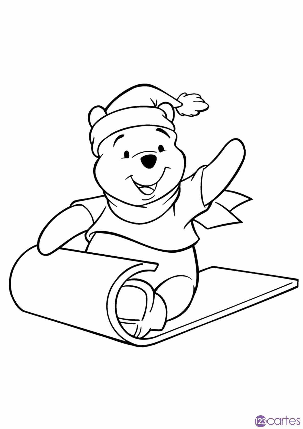 Winnie l'ourson fait de la luge