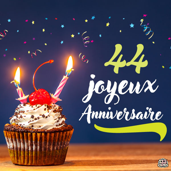 Carte joyeux anniversaire 44 ans avec cupcake décoré de cerises et bougies allumées