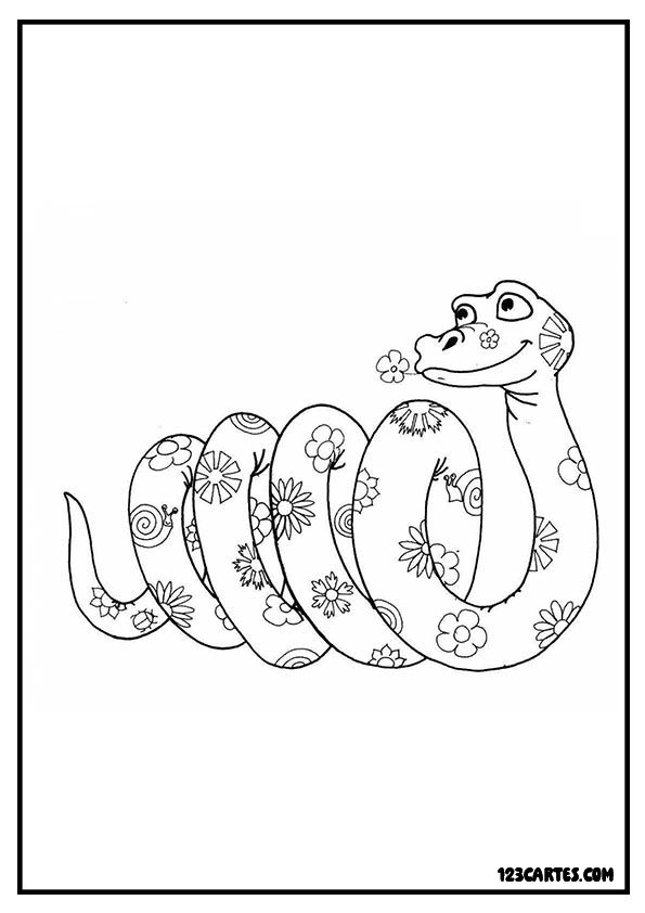 Coloriage d'un serpent original, décoré avec des motifs de fleurs